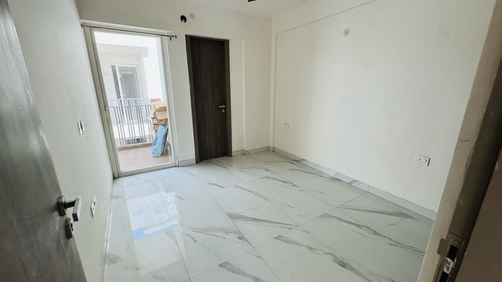 2.5 BHK + Study Room Builder Floor For Rent in Smart World Gems