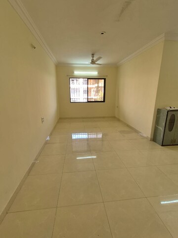 2 BHK Apartment For Rent in Silver Dale, Bt Kawade Road