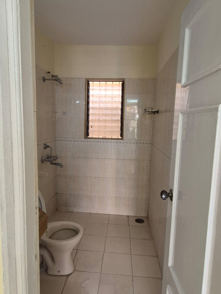 Bathroom, silver-dale 2 Bedroom 1100 Sq.Ft. Apartment In Bt Kawade Road Pune 9666081