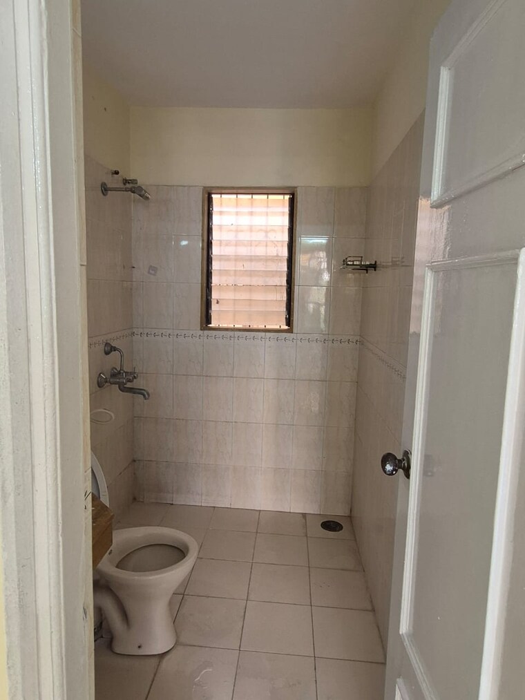 Bathroom, silver-dale 2 Bedroom 1100 Sq.Ft. Apartment In Bt Kawade Road Pune 9666081