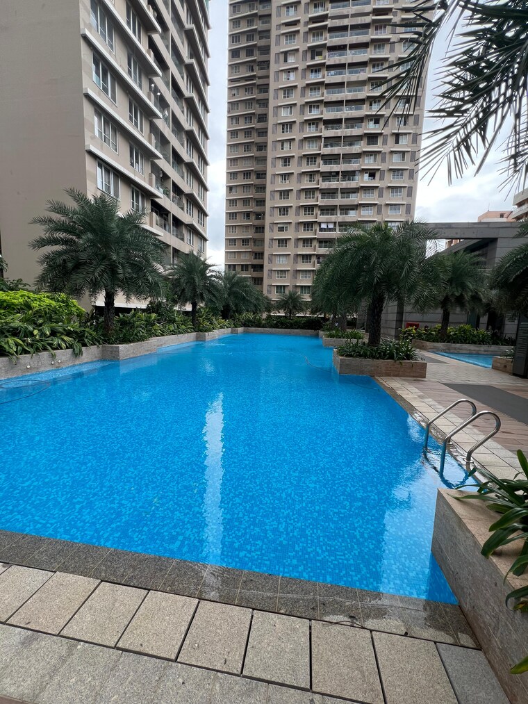 Swimming Pool, kalpataru-radiance 3 Bedroom 1300 Sq.Ft. Apartment In Goregaon West Mumbai 9666091