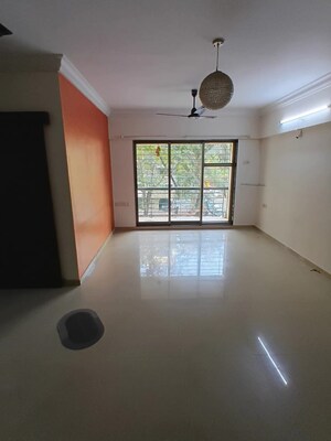 Room in 2 BHK Apartment at Lokhandwala Infrastructure Spring Leaf, Kandivali East – for Rent