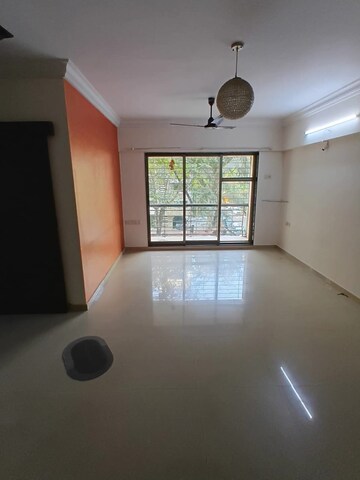 Room in 2 BHK Apartment at Lokhandwala Infrastructure Spring Leaf, Kandivali East – for Rent