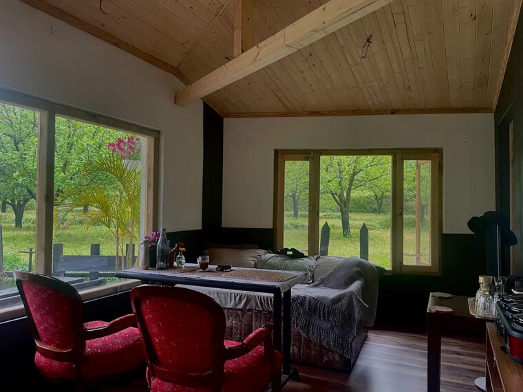 Living Room, mukteshwar 3 Bedroom 6000 Sq.Ft. Independent House In Mukteshwar Nainital 9666108