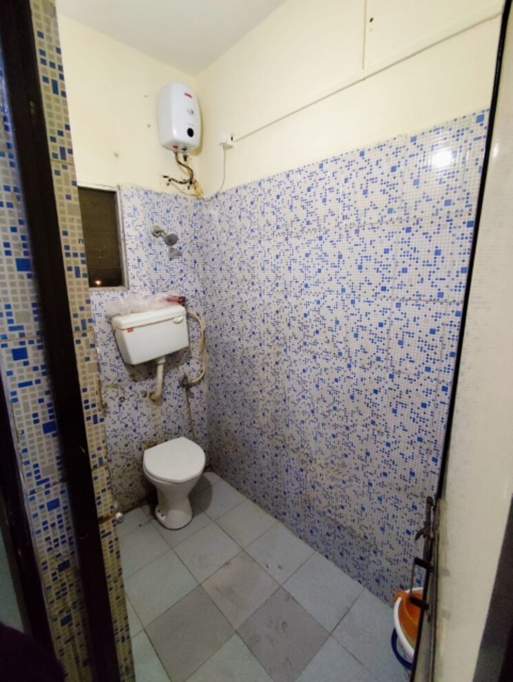 Bathroom, swapna-shilp-apartment 2 Bedroom 850 Sq.Ft. Apartment In Wakad Pune 9666121