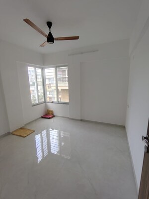 Room in 3 BHK Apartment at Futuristic The Miracle, Pimple Saudagar – for Rent