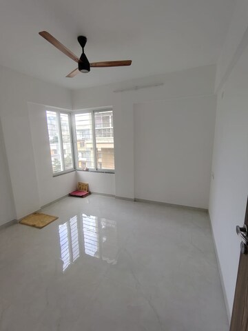 Room in 3 BHK Apartment at Futuristic The Miracle, Pimple Saudagar – for Rent