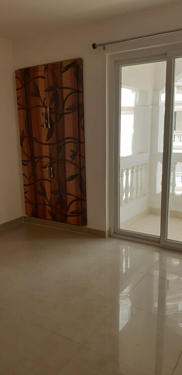 Room in 3 BHK Apartment at Ramprastha Primera, Sector 37d – for Sale