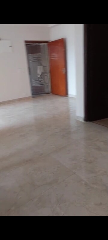 Room in 2 BHK Apartment at Amrapali Leisure Park, Amrapali Leisure Valley – for Rent