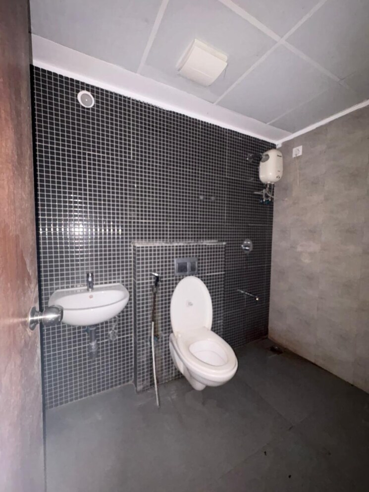 Bathroom, lodha-downtown 2 Bedroom 585 Sq.Ft. Apartment In Dombivli East Thane 9666236