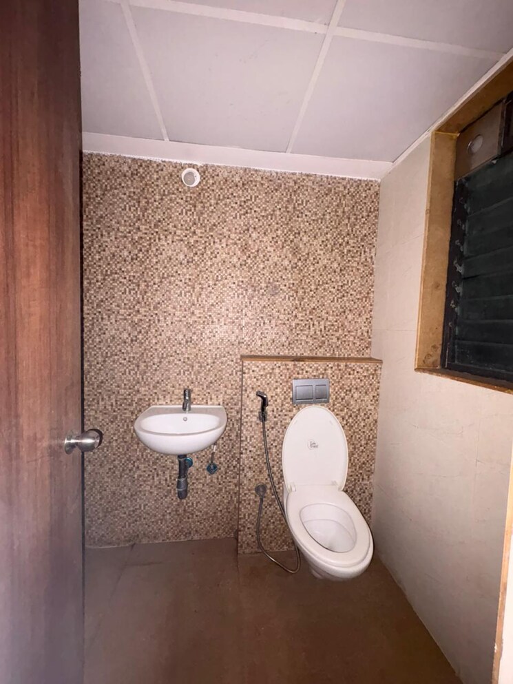 Bathroom, lodha-downtown 2 Bedroom 585 Sq.Ft. Apartment In Dombivli East Thane 9666236