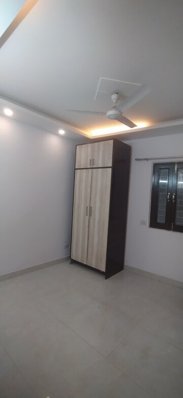 Furnished Amenities in 2 BHK Builder Floor at Khirki Extension – for Sale