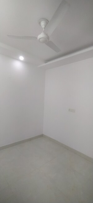 Furnished Amenities in 2 BHK Builder Floor at Khirki Extension – for Sale