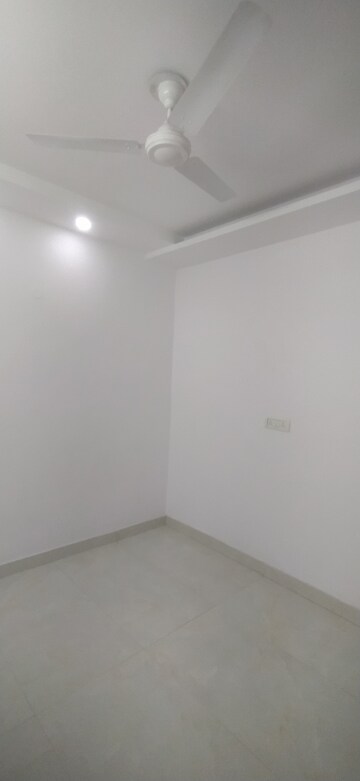 Furnished Amenities in 2 BHK Builder Floor at Khirki Extension – for Sale