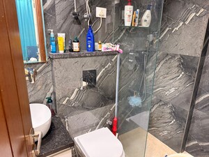 Team Area in 3 BHK Builder Floor at Safdarjung Enclave – for Rent