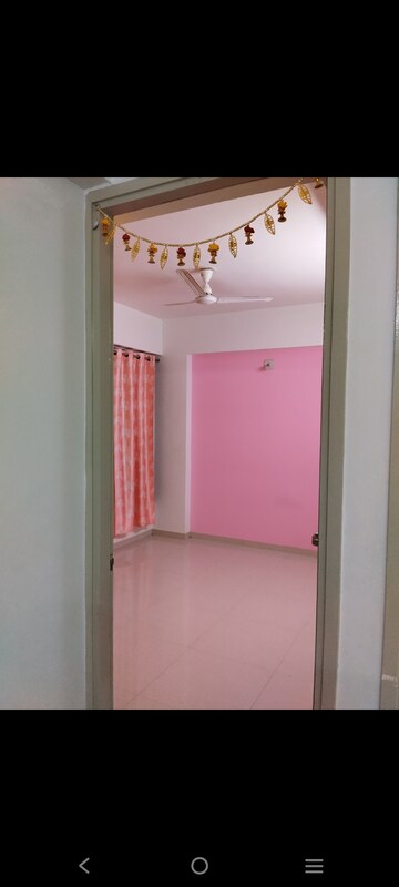 Room in 2 BHK Apartment at Gala Glory, Bopal – for Rent