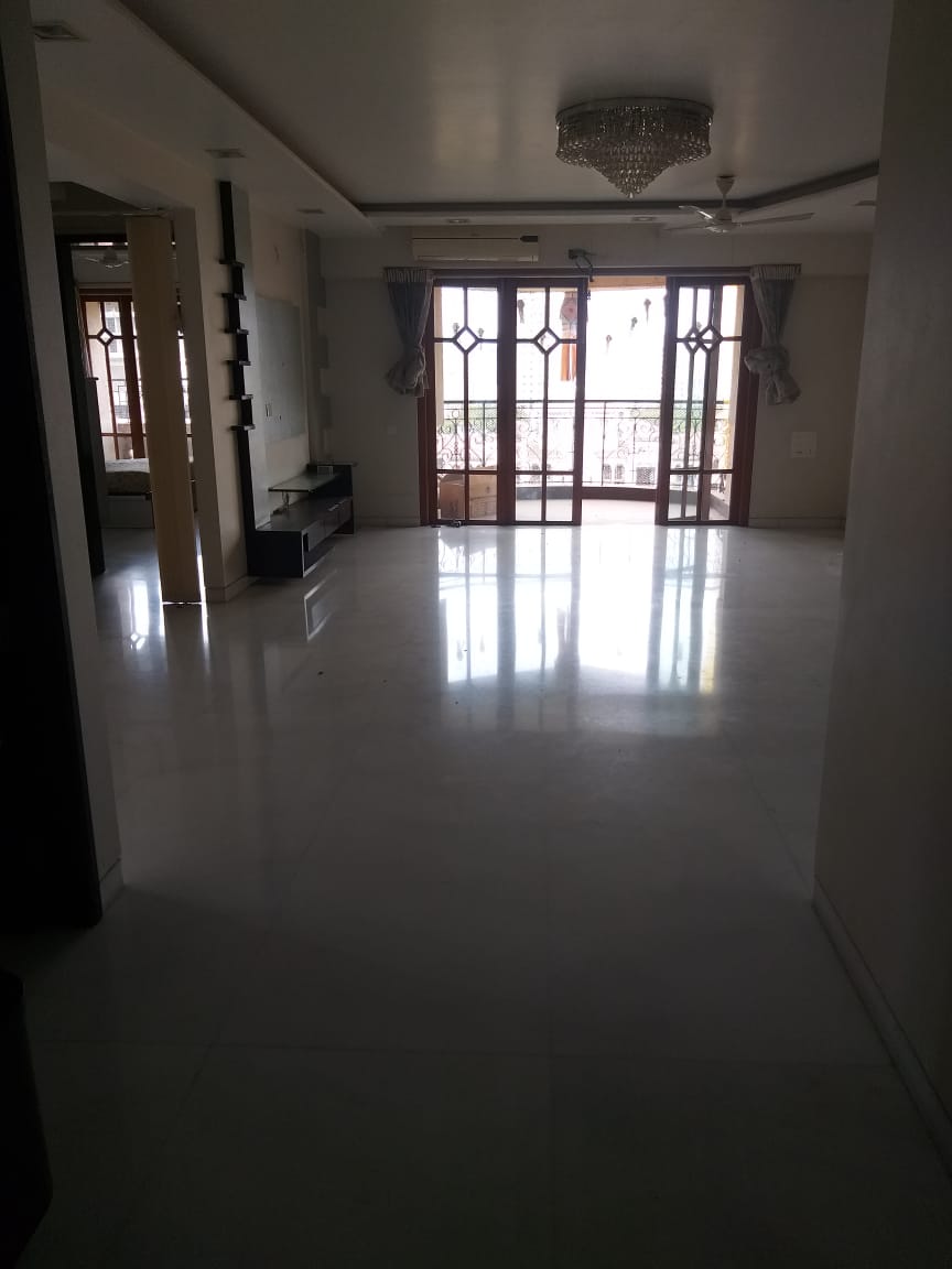 3.5 BHK 2350 Sq.Ft. Apartment in Mahindra Eminente