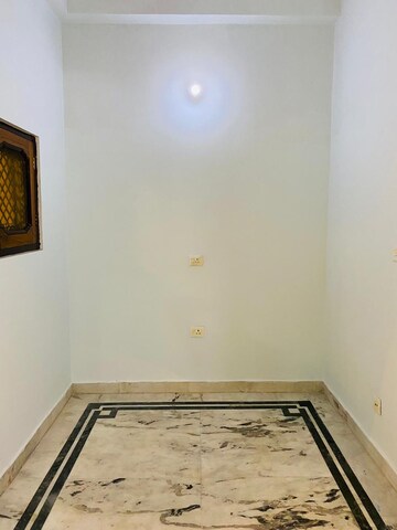 Furnished Amenities in 2 BHK Independent House at Omicron 1a Greater Noida – for Rent