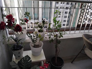 Team Area in 3 BHK Apartment at Piramal Vaikunth Cluster 1, Balkum Pada – for Sale