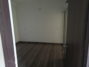 Room in 2 BHK Builder Floor at Kanth Road – for Rent