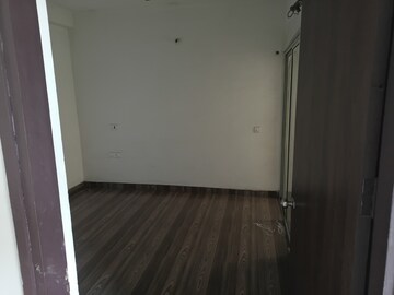 Room in 2 BHK Builder Floor at Kanth Road – for Rent