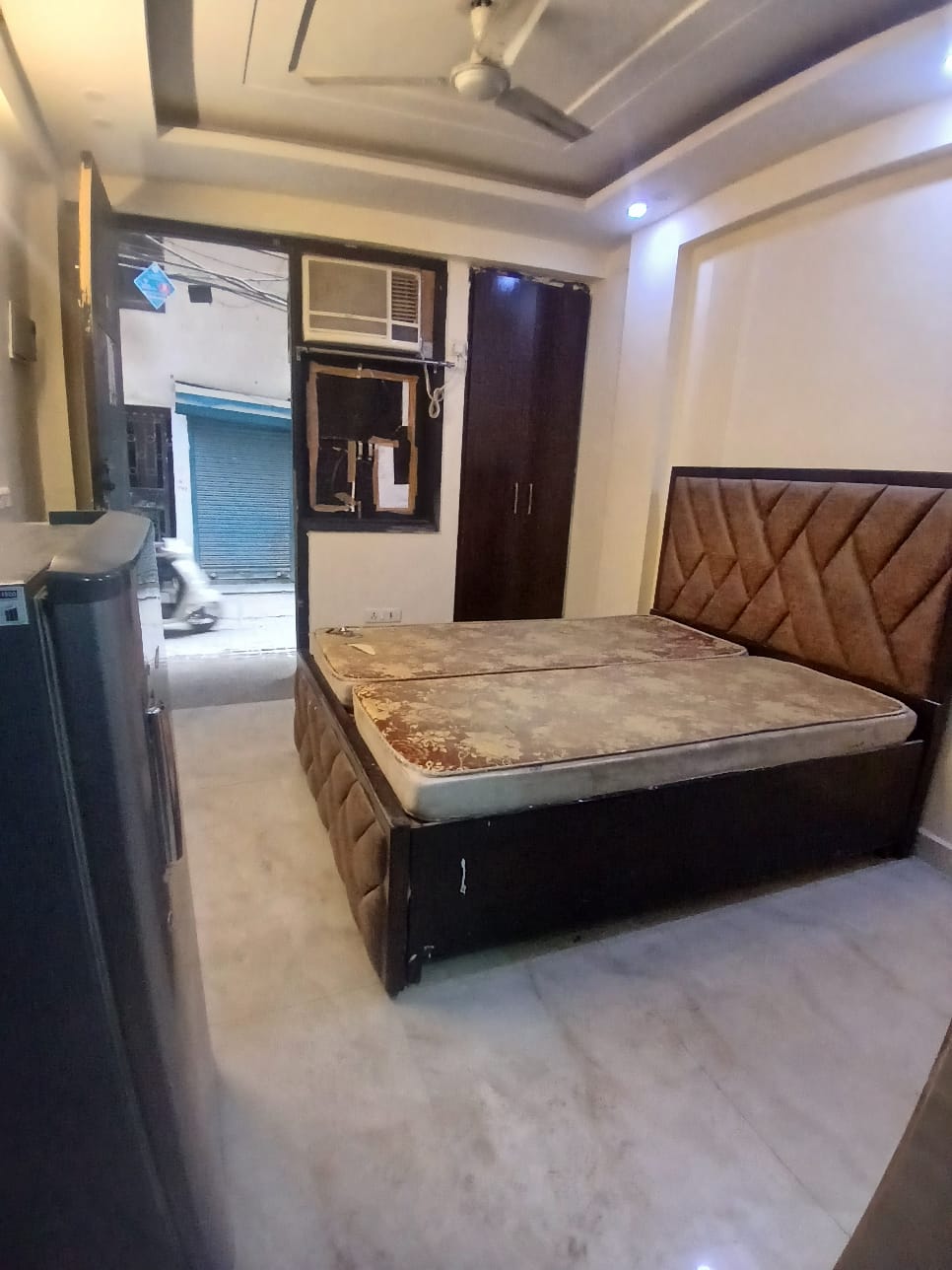 1 RkBuilder Floor For Rent in Saket