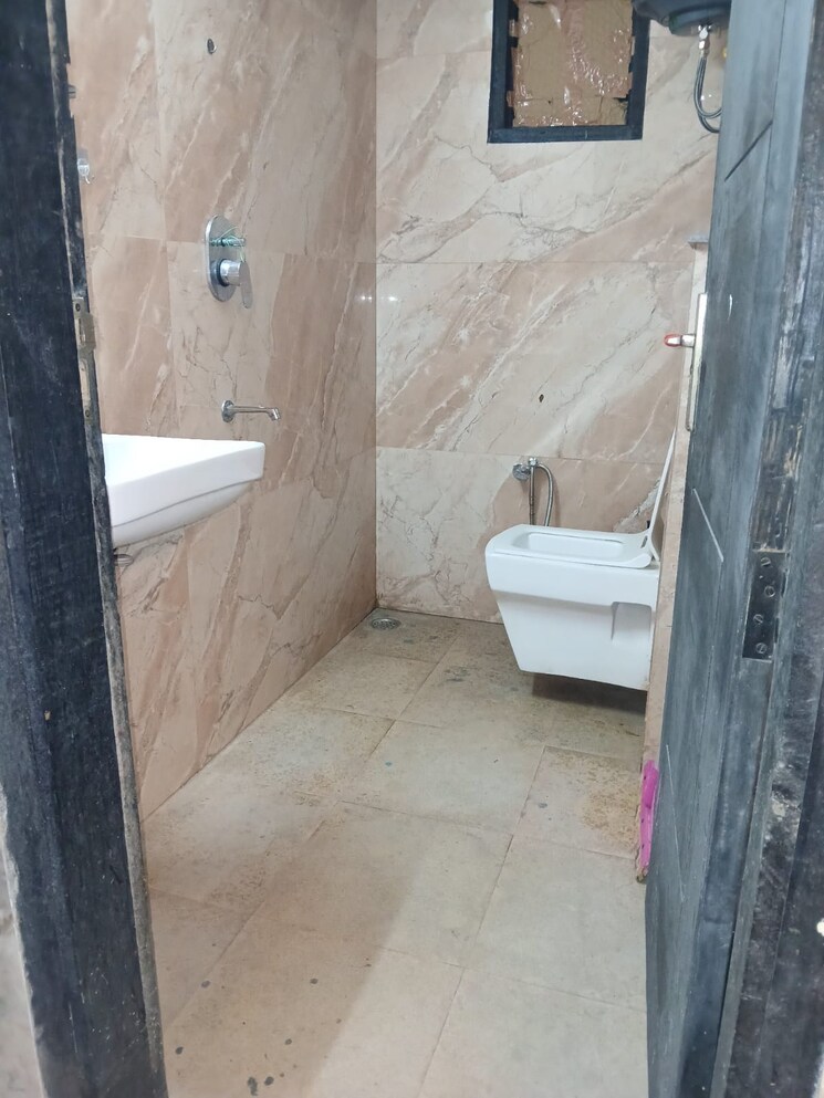 Bathroom, saket 1 RK 350 Sq.Ft. Builder Floor In Saket Delhi 9666295