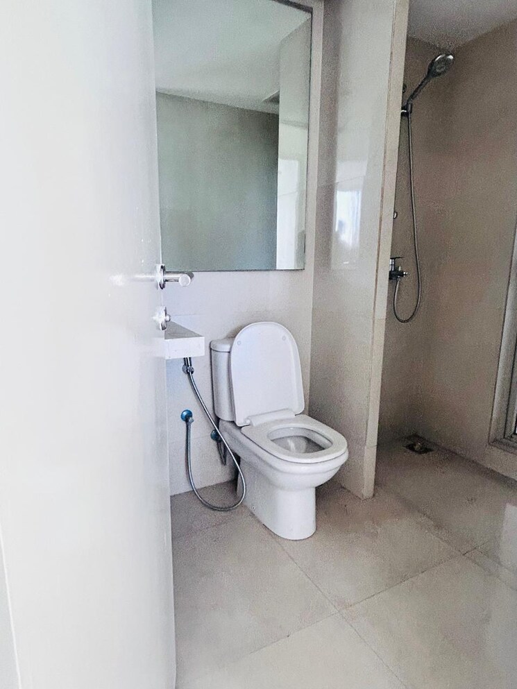 Bathroom, om-sai-plaza 1 Bedroom 360 Sq.Ft. Apartment In Ghodbunder Road Thane 9666312