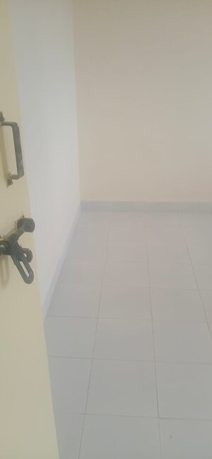 Room in 2 BHK Apartment at Kharadi – for Rent