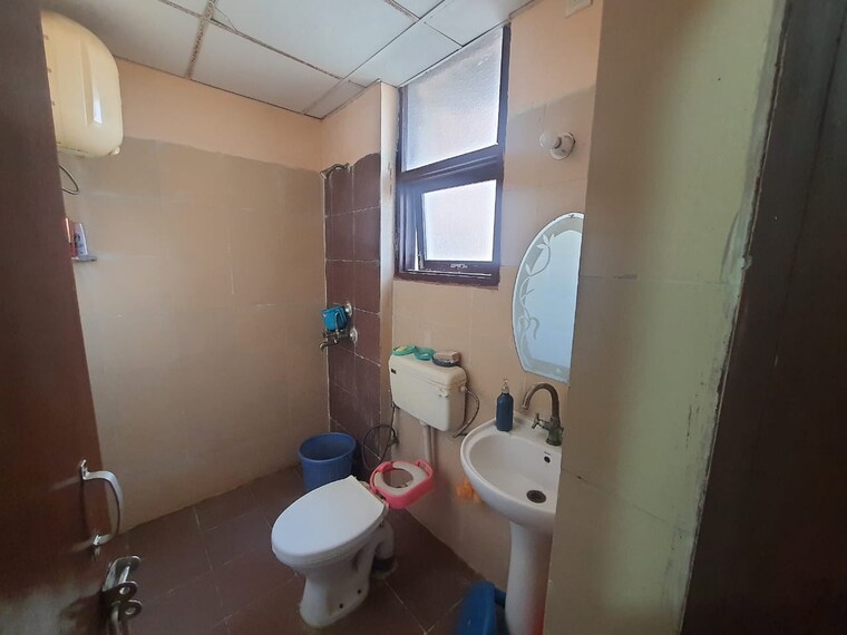 Attached Bathroom, srs-royal-hills 2 Bedroom 906 Sq.Ft. Apartment In Sector 87 Faridabad 9666376