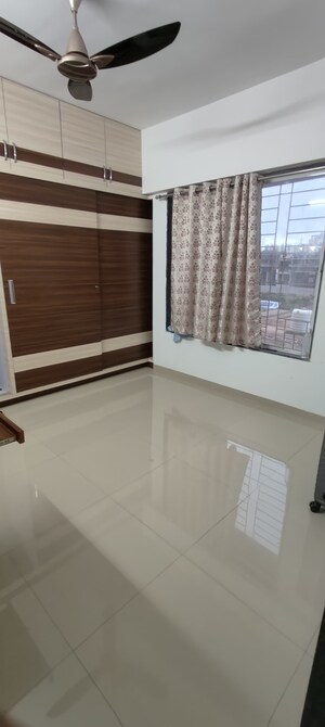 Room in 3 BHK Apartment at Punawale – for Rent