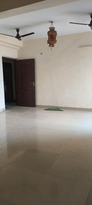 Room in 3 BHK Apartment at Gardenia Gateway, Sector 75 – for Rent