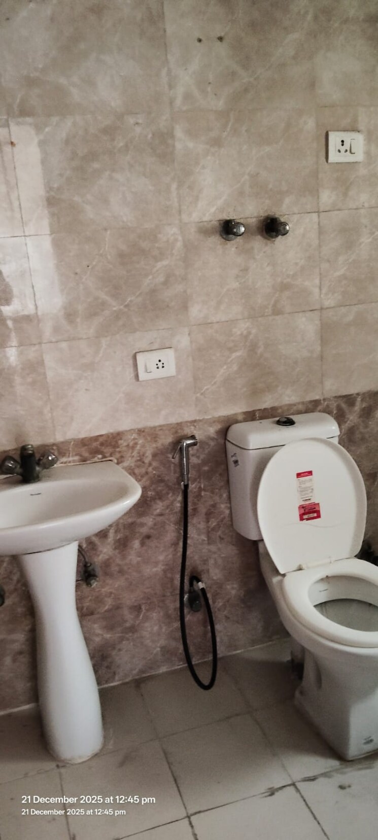 Bathroom, gardenia-gateway 3 Bedroom 1595 Sq.Ft. Apartment In Sector 75 Noida 9666357