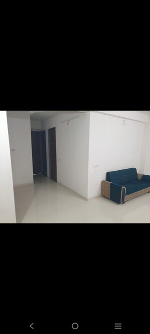 Room in 3 BHK Apartment at 42 Parkview, Science City – for Rent