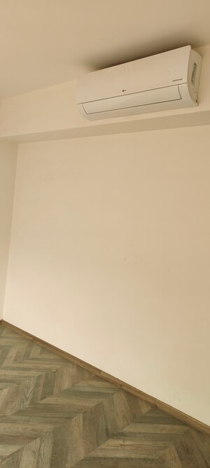 Room in 4 BHK Apartment at Adani Samsara Vilasa, Sector 63 – for Rent