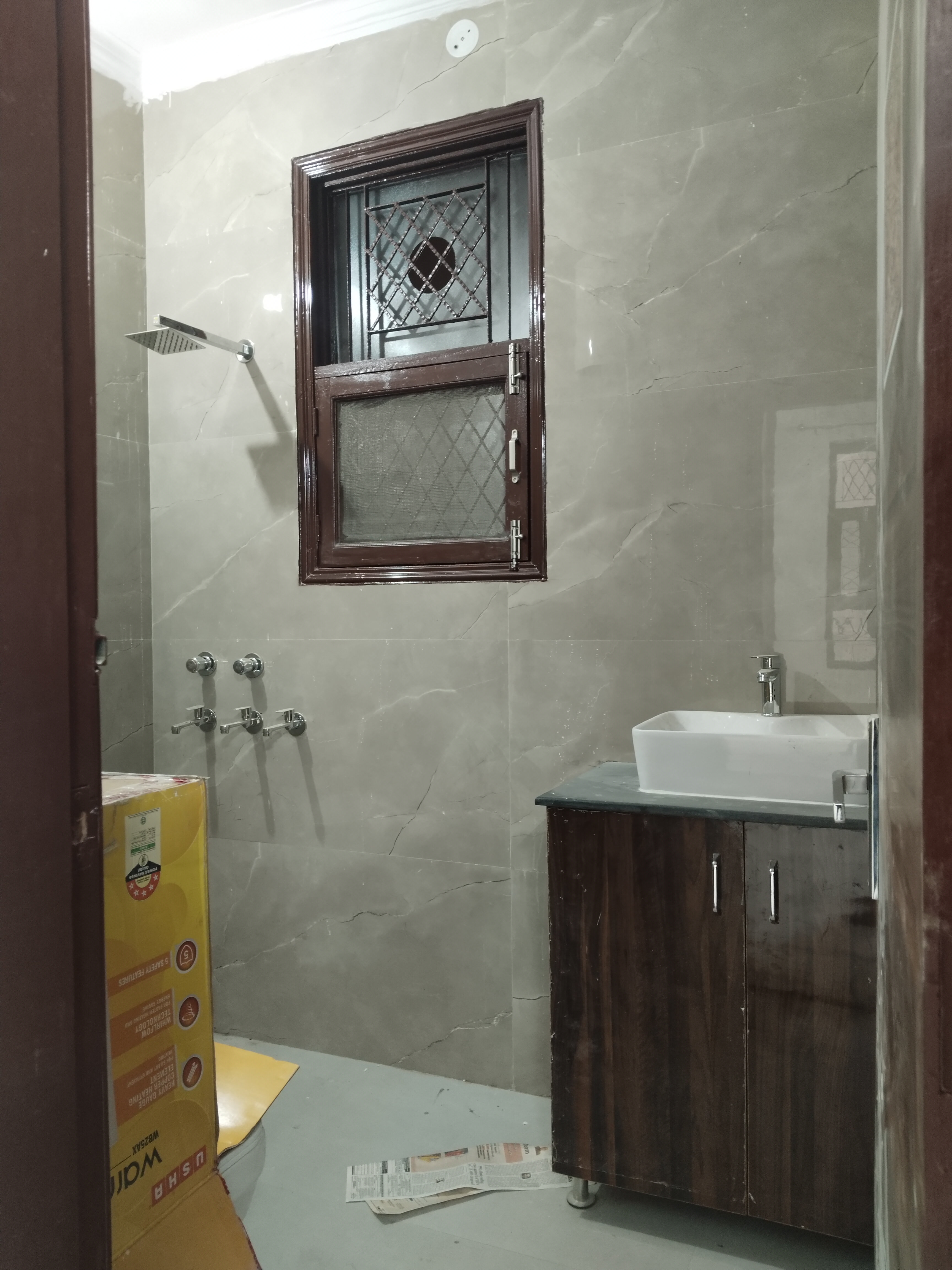 3 BHK 2700 Sq.Ft. Builder Floor in Espire Towers