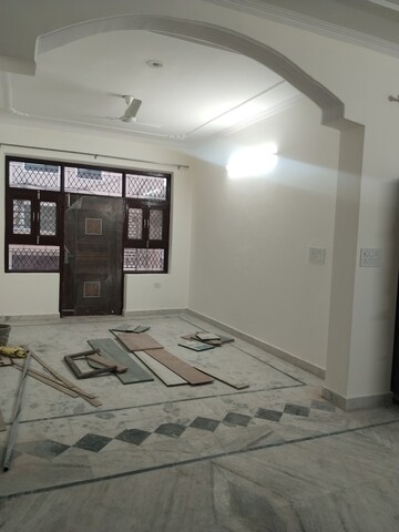 Bedroom in 3 BHK Builder Floor at Espire Towers, Sector 37 – for Rent