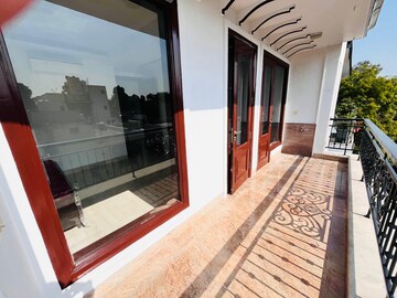 Balcony in 3 BHK Builder Floor at Safdarjung Development Area – for Rent