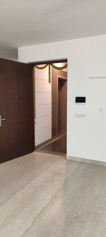 Room in 4 BHK Apartment at Adani Samsara Vilasa, Sector 63 – for Rent