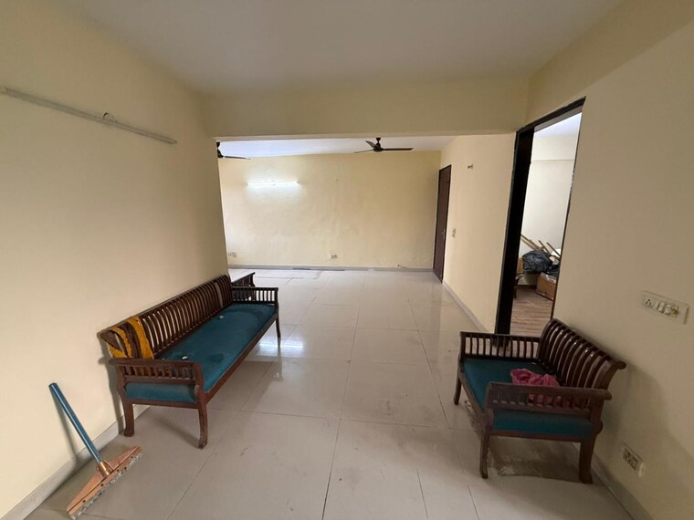 Living Room, satguru-apartments 3 Bedroom 2000 Sq.Ft. Apartment In Sector 52 Gurgaon 9666525