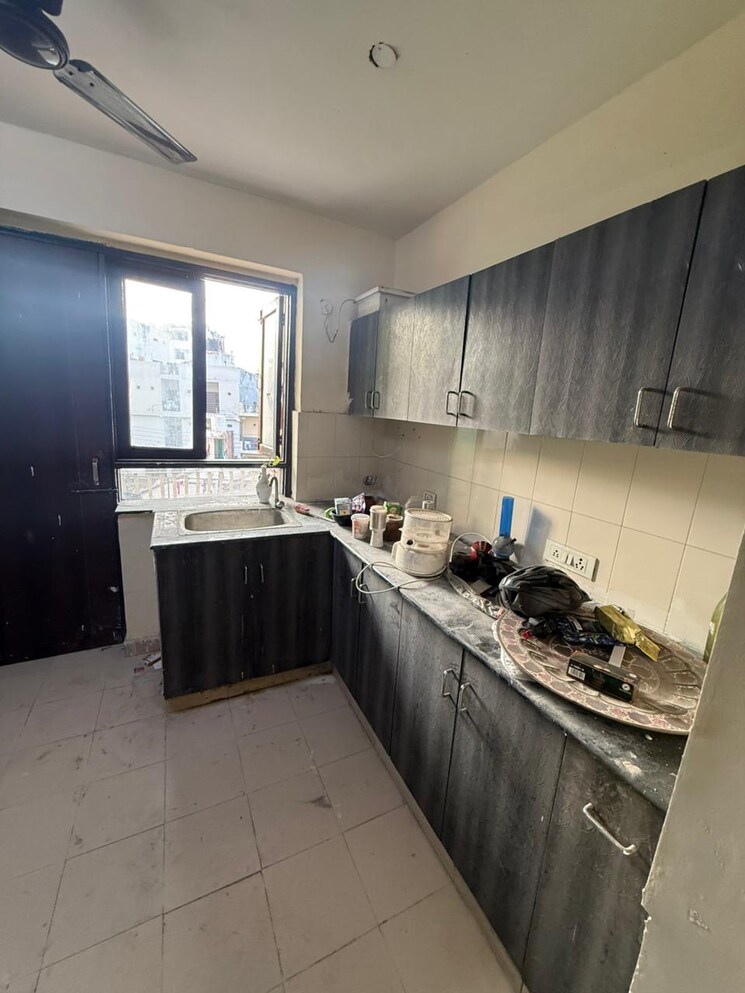 Kitchen, satguru-apartments 3 Bedroom 2000 Sq.Ft. Apartment In Sector 52 Gurgaon 9666525