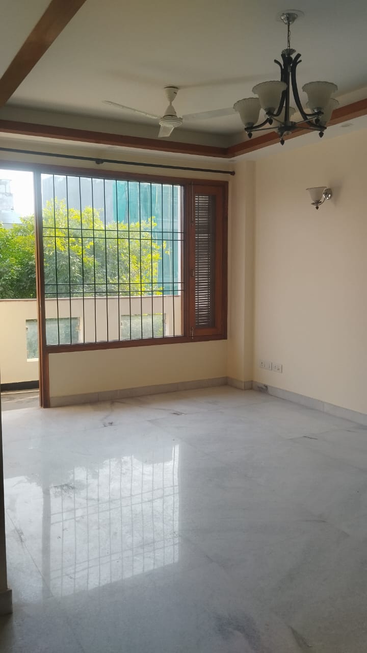 3 BHK Builder Floor For Rent in Chittaranjan Park