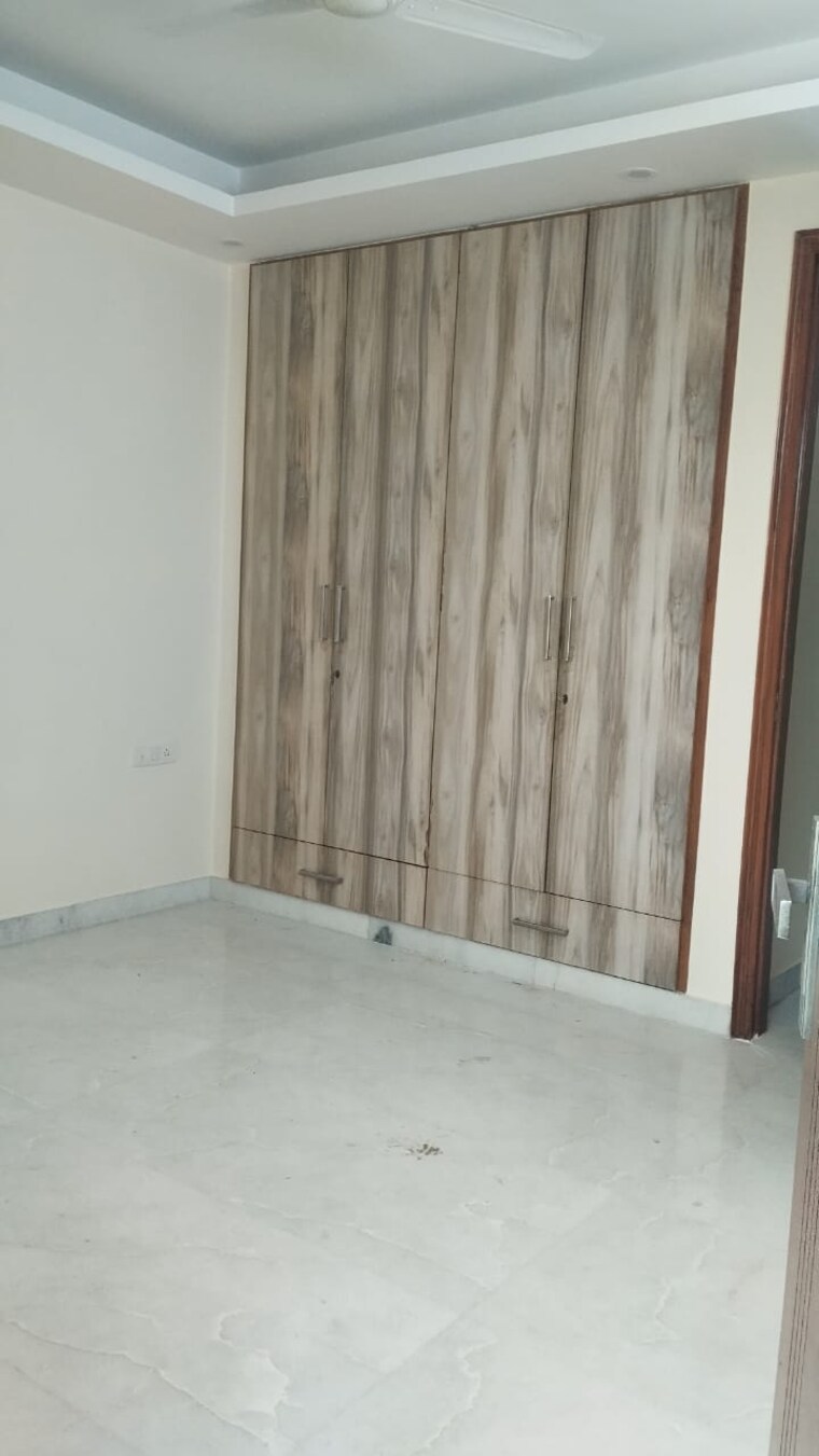 Room, chittaranjan park 3 Bedroom 1600 Sq.Ft. Builder Floor In Chittaranjan Park Delhi 9666416