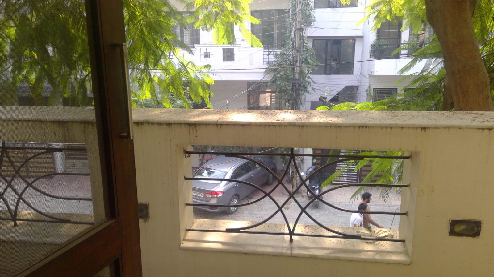 4 BHK + Servant Room Apartment For Rent in Unitech South City 1