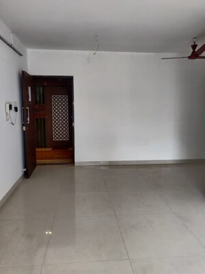 Room in 3 BHK Apartment at Veena Serenity, Chembur – for Rent