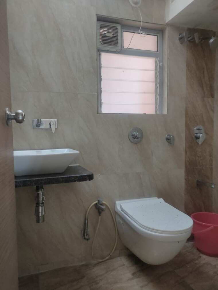 Bathroom, veena-serenity 3 Bedroom 781 Sq.Ft. Apartment In Chembur Mumbai 9666425