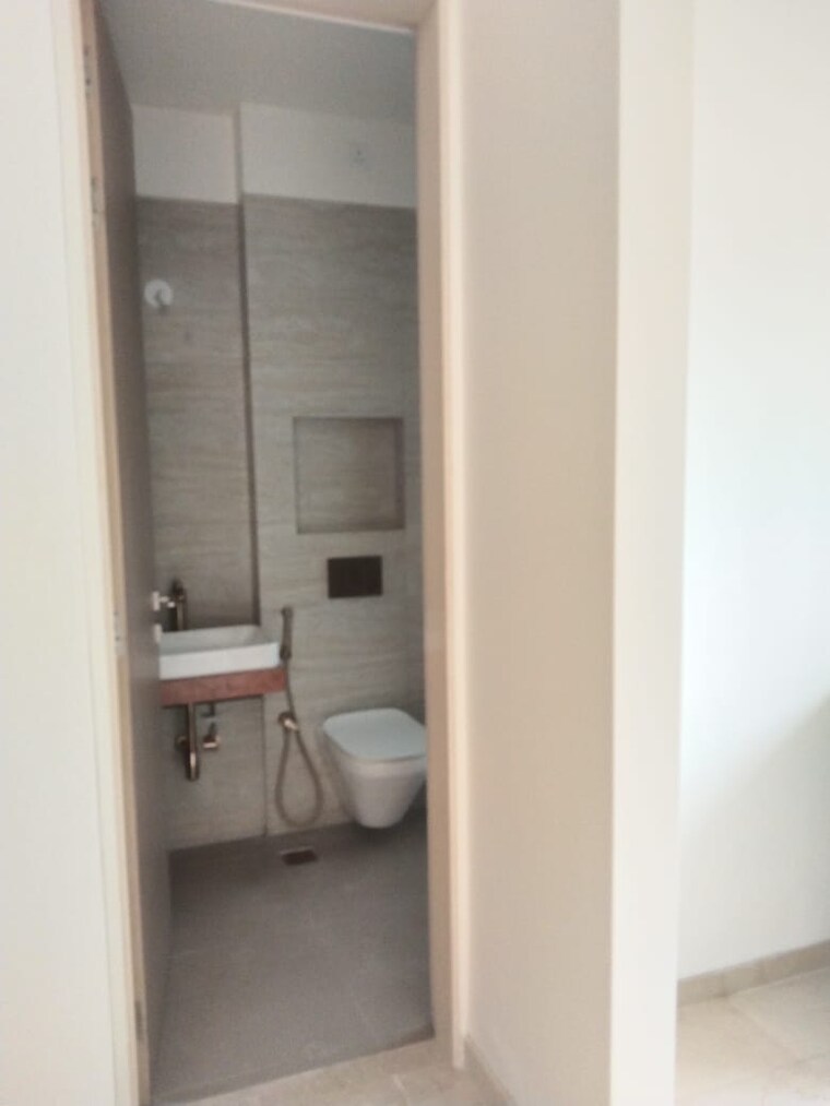 Bathroom, godrej-rks 2 Bedroom 535 Sq.Ft. Apartment In Chembur Mumbai 9666442