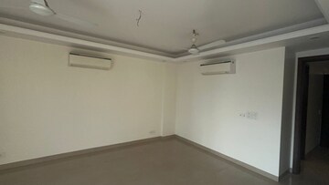 Room in 4 BHK Apartment at Saket – for Rent