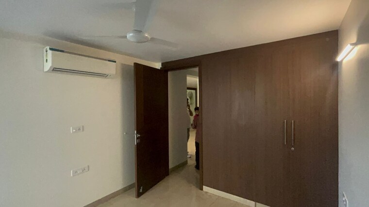 Room, saket 4 Bedroom 2500 Sq.Ft. Apartment In Saket Delhi 9666451