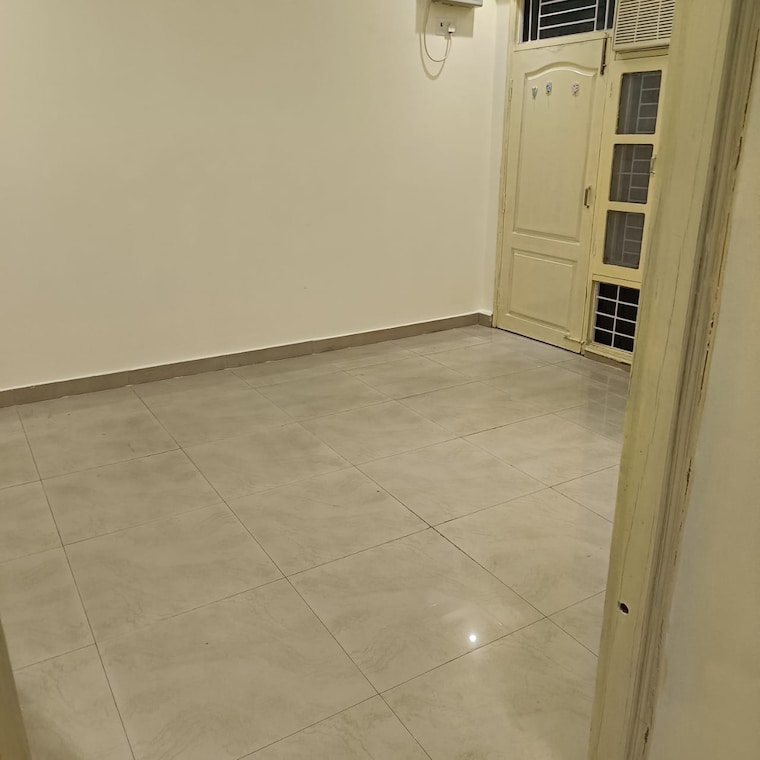 Room, gomti nagar 3 Bedroom 1860 Sq.Ft. Apartment In Gomti Nagar Lucknow 9666511